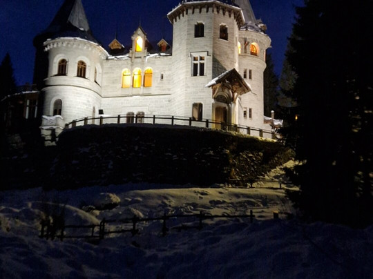 Castel Savoia-Gressoney Saint Jean必去景点