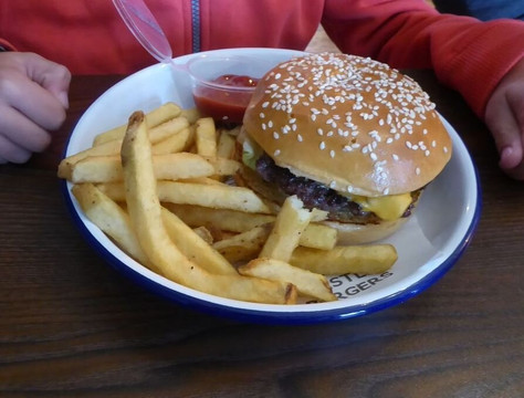 Castle Burgers Llangollen