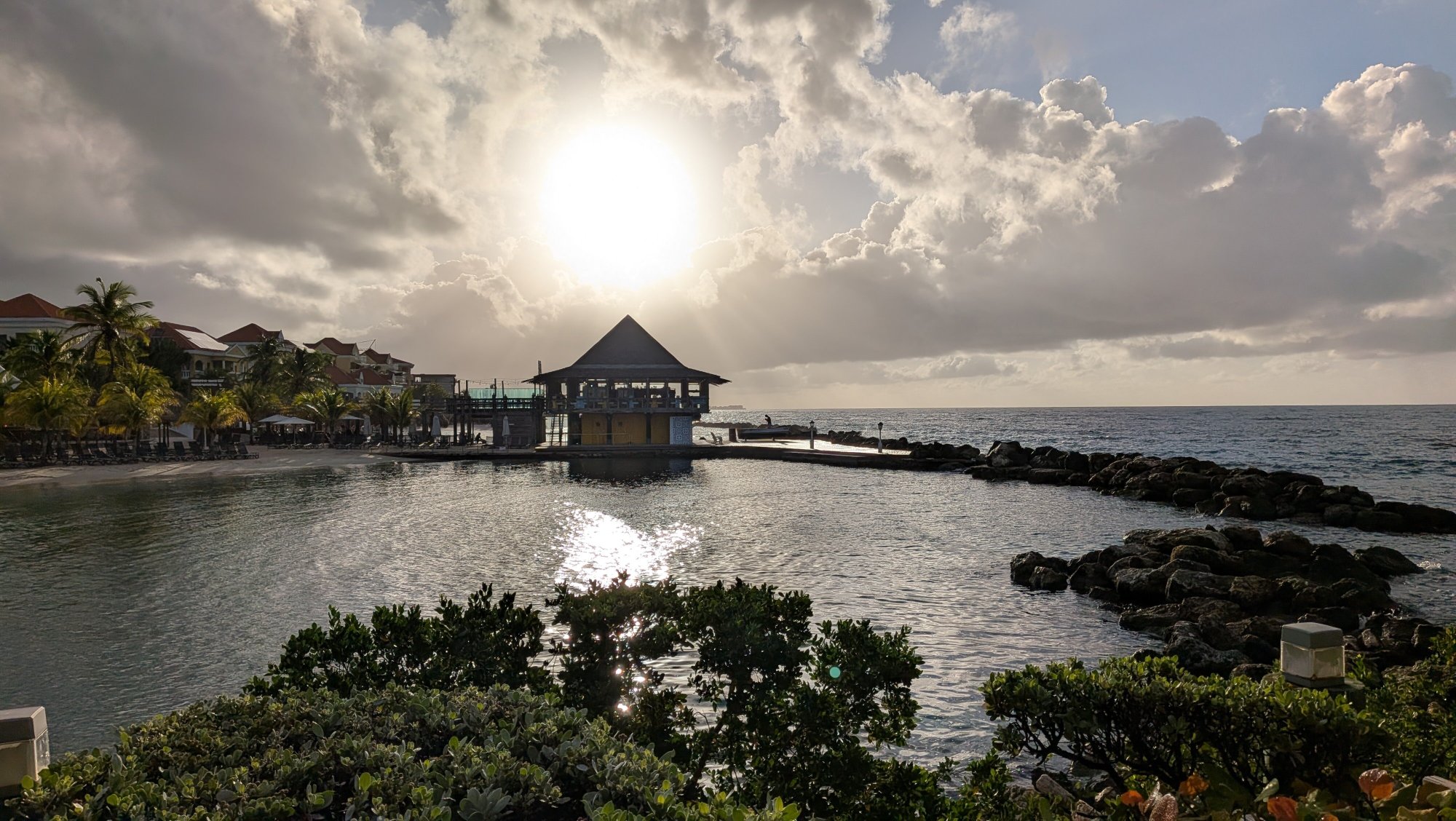 库拉索阿维拉酒店-官方