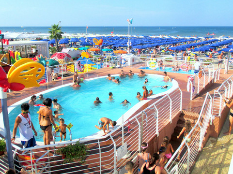 Marano Beach 135-136-里乔内必去景点