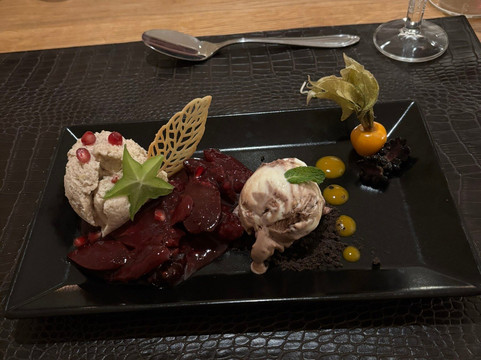 萨恩别墅浪漫酒店主图