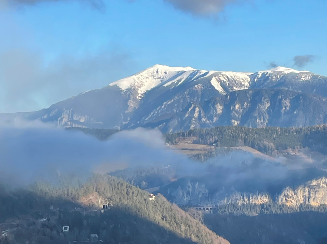 塞默灵体育酒店主图