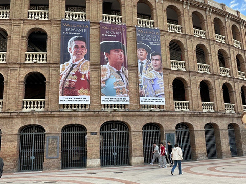 瓦伦西亚斗牛场-巴伦西亚必去景点