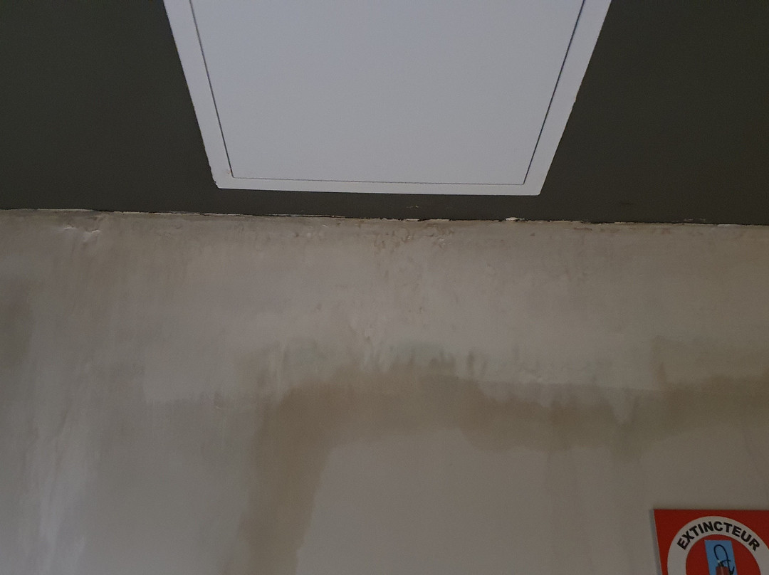 圣但尼的迪纳莫尔加宾主图