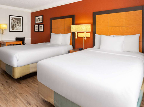 匹兹堡机场拉昆塔温德姆酒店