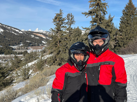 Old Faithful Snowmobile Tours - Day Tours-杰克逊必去景点