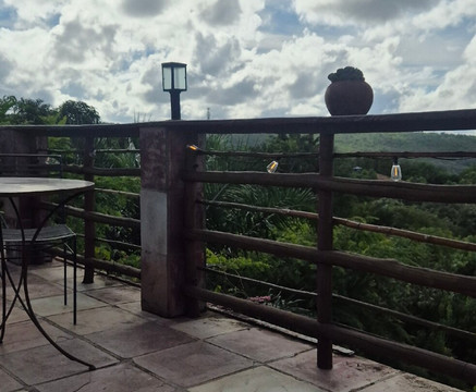 阿多杜卡居伊烙旅馆主图