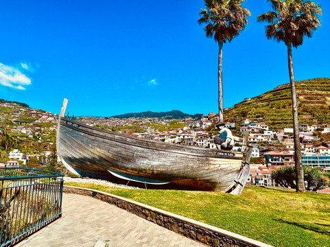 The Câmara de Lobos promenade-马德拉群岛必去景点