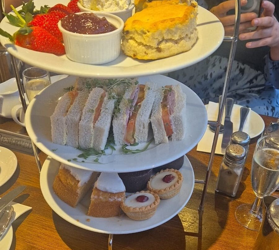 Holiday Inn 朗科恩主图