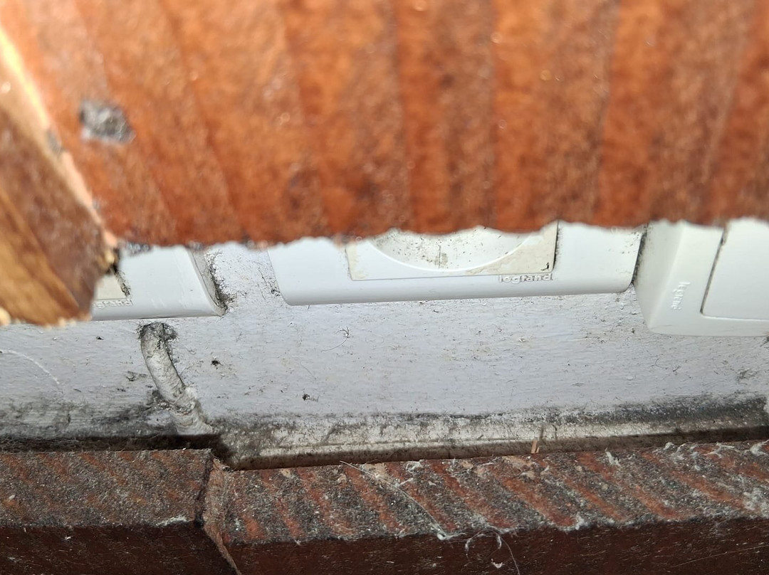 尚布欧维莱酒店主图