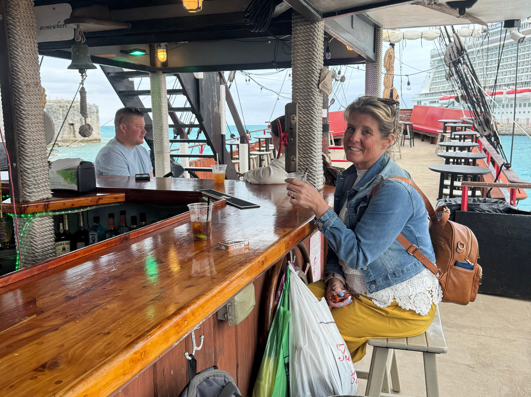 Calico Jack's Floating Bar-Somerset Village必去景点