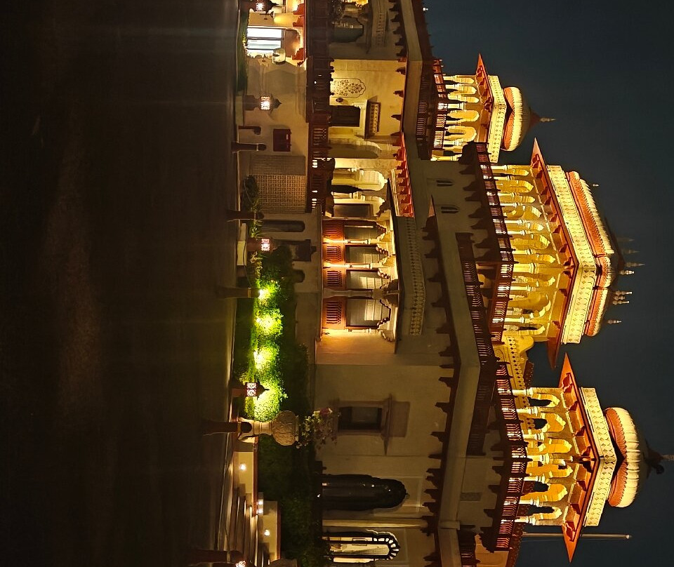 伦巴宫殿酒店主图