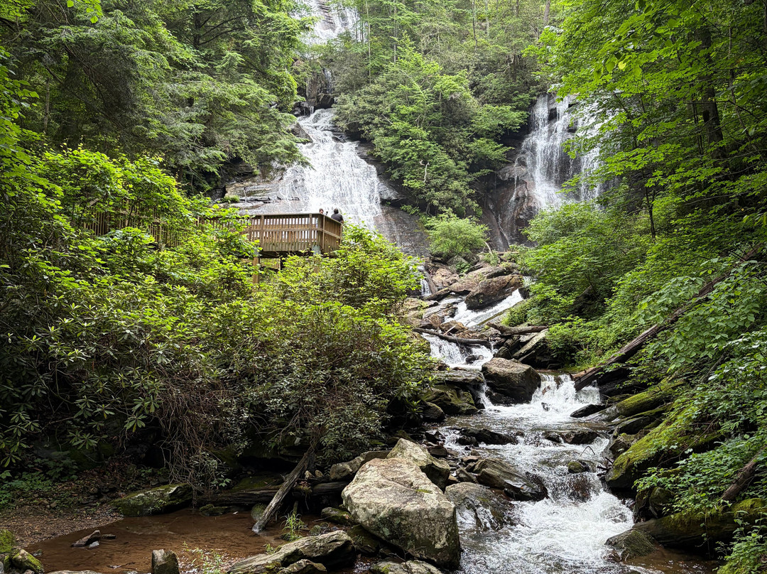 Anna Ruby Falls-海伦必去景点