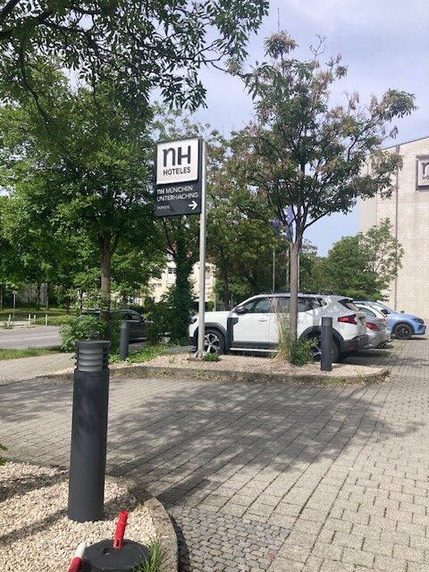 慕尼黑翁特哈兴NH酒店主图