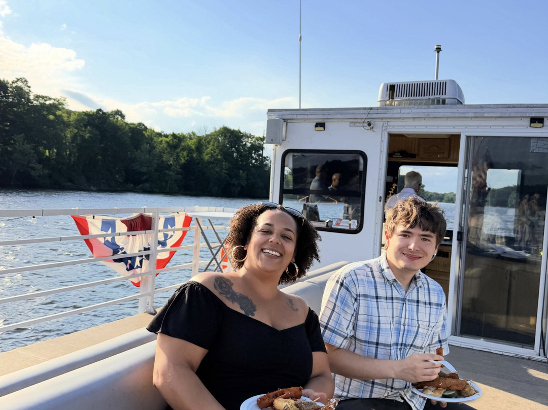 Lady Bea Boat Rides-South Hadley必去景点