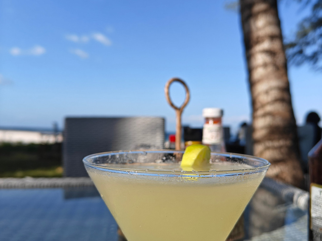马缨丹嘎鲁海滩酒店主图