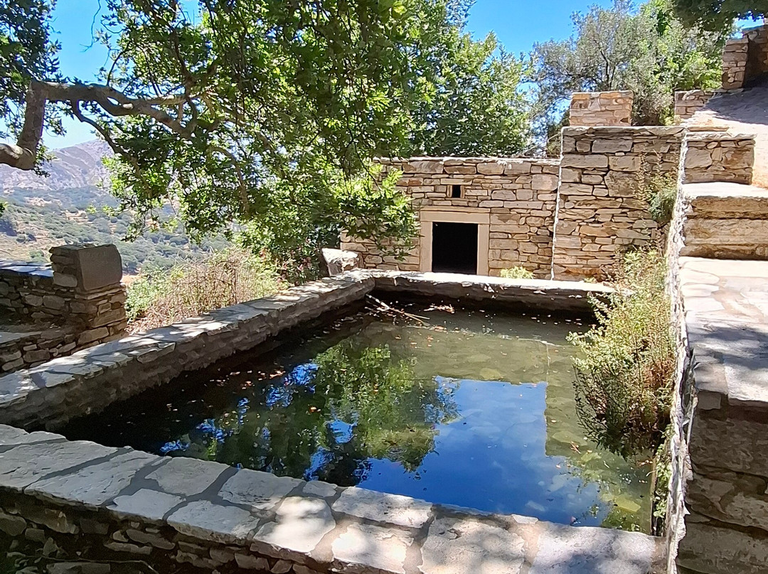 Cave of Zeus-Drimalia必去景点