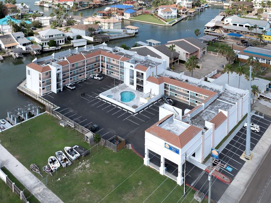 Laguna Vista酒店住宿-WindWater Hotel and Marina