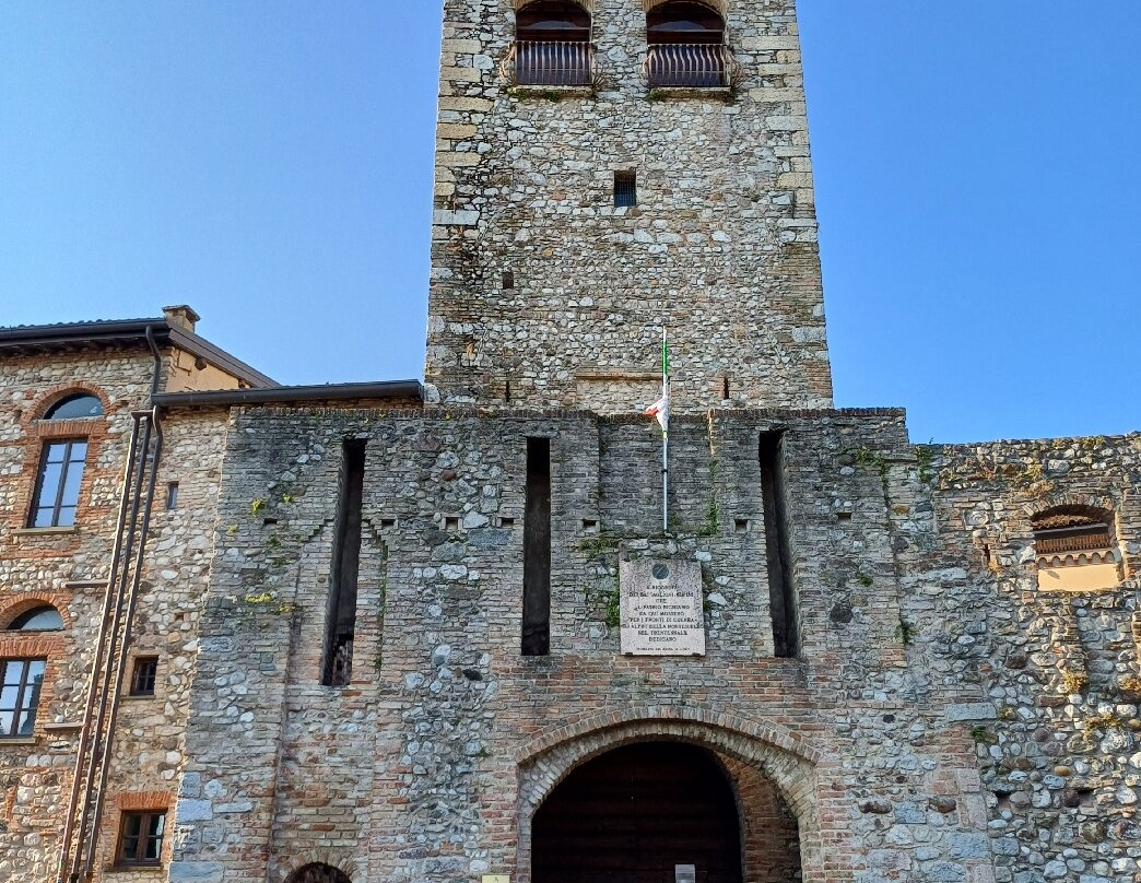 Castello di Desenzano-代森扎诺-德尔加达必去景点