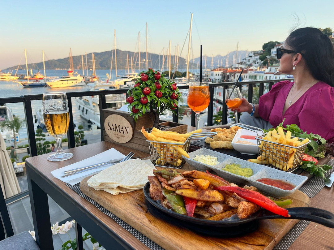 Saman Lounge Cafe Bar
