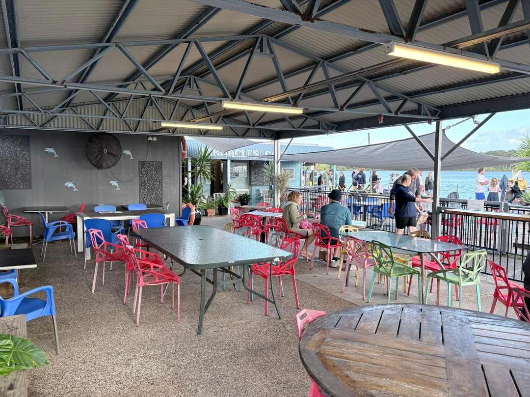 Barnacles Dolphin Centre-Tin Can Bay必去景点