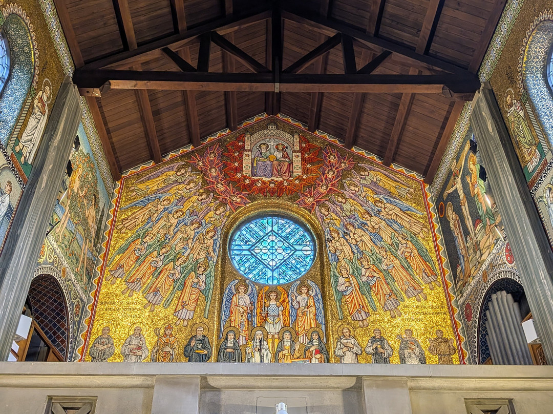 Church of the Sacred Heart-德罗伊特威奇必去景点