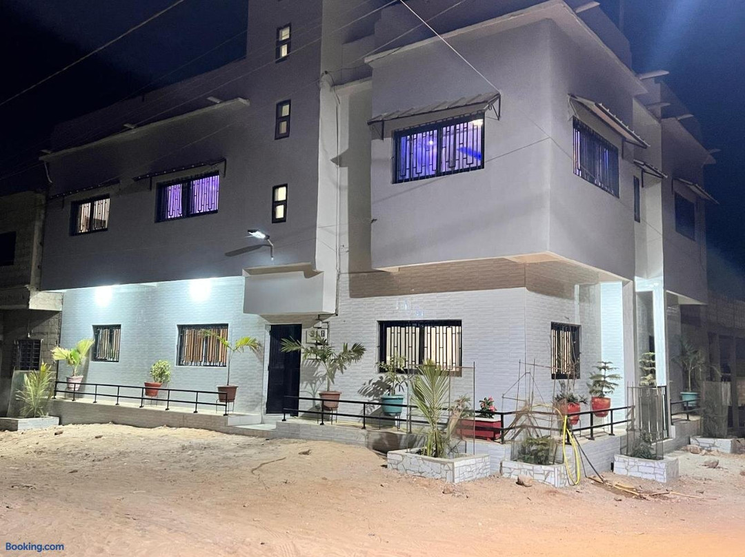 Residence Khadija, Aeroport 15mn AIBD, CICAD hotel