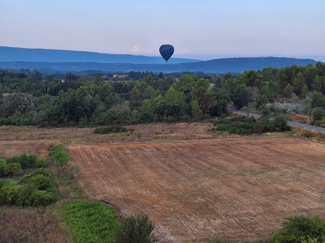 Montgolfière Vol Terre-Saint-Saturnin-les-Apt必去景点