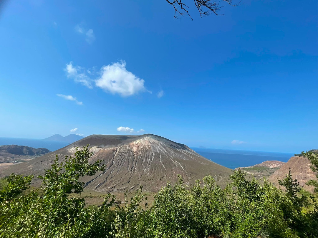 Taxi Santi Vulcano-Isola Vulcano必去景点