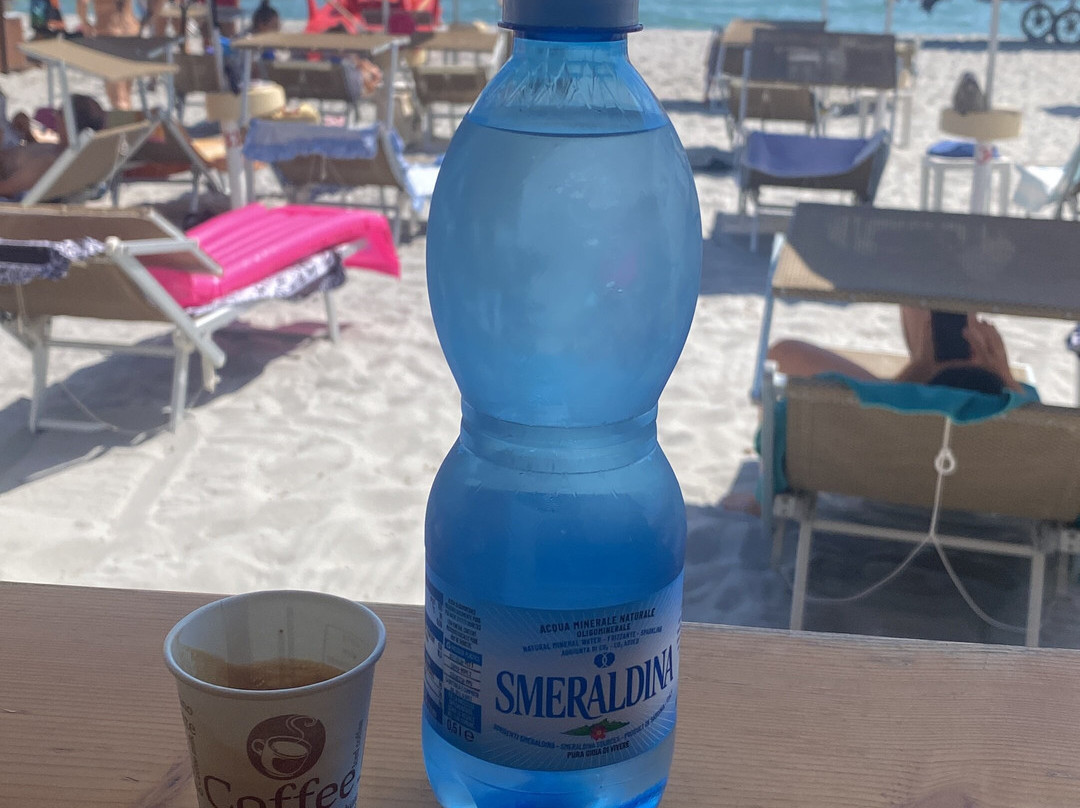 Stabilimento Balneare L'Isola Rossa-Capo Comino必去景点