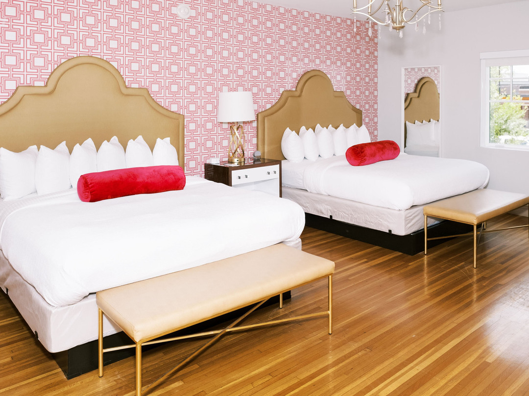 The Collegiate Hotel主图