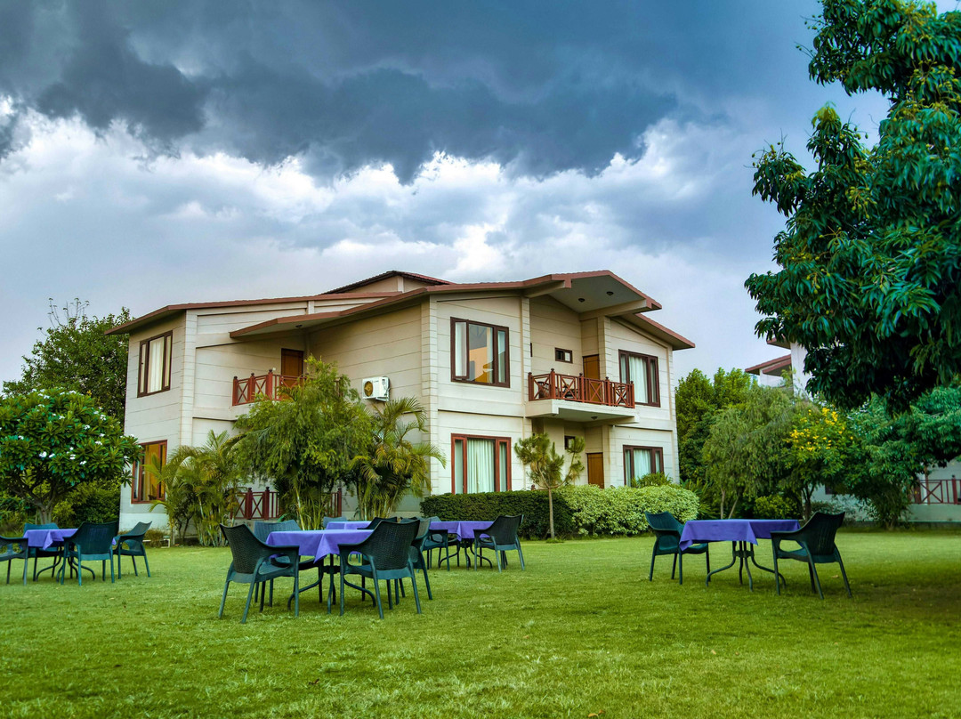 Pawalgarh酒店住宿-Sunday Alaya Resort Corbett