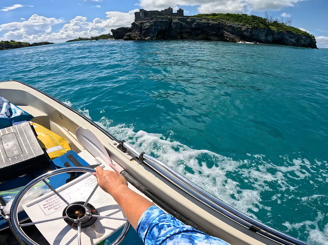 Blue Hole Water Sports-Hamilton Parish必去景点