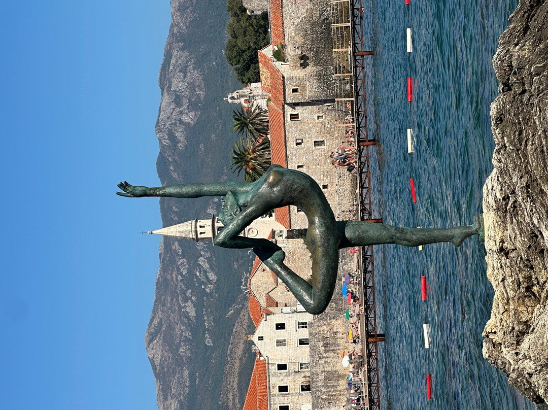 Budva Dancing girl-布德瓦必去景点