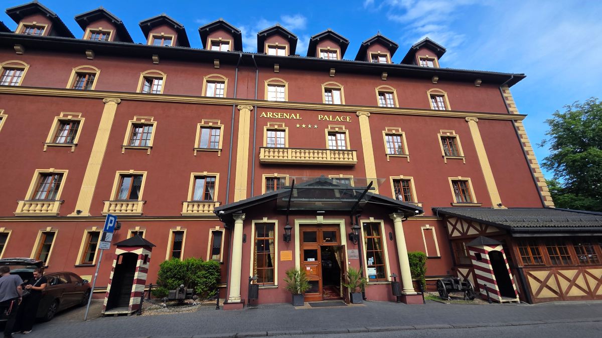 卡托维兹阿森纳宫钻石酒店 - 霍茹夫-度假村/酒店