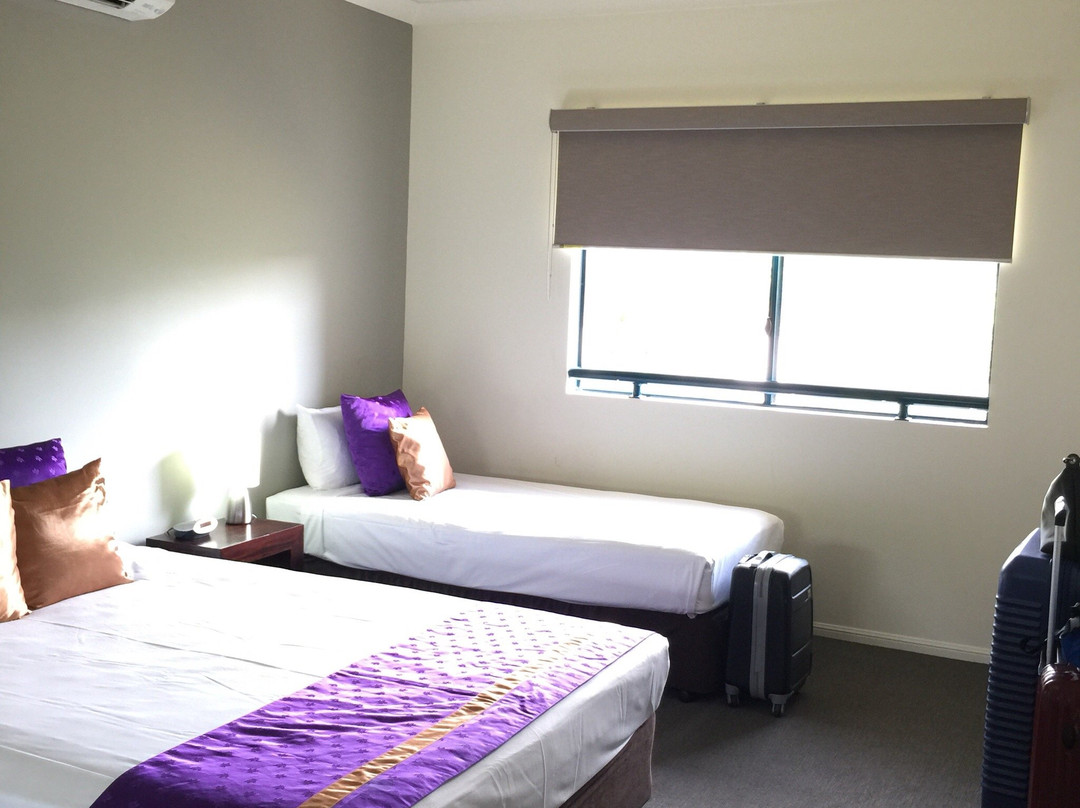 雷吉斯锚地公园酒店主图