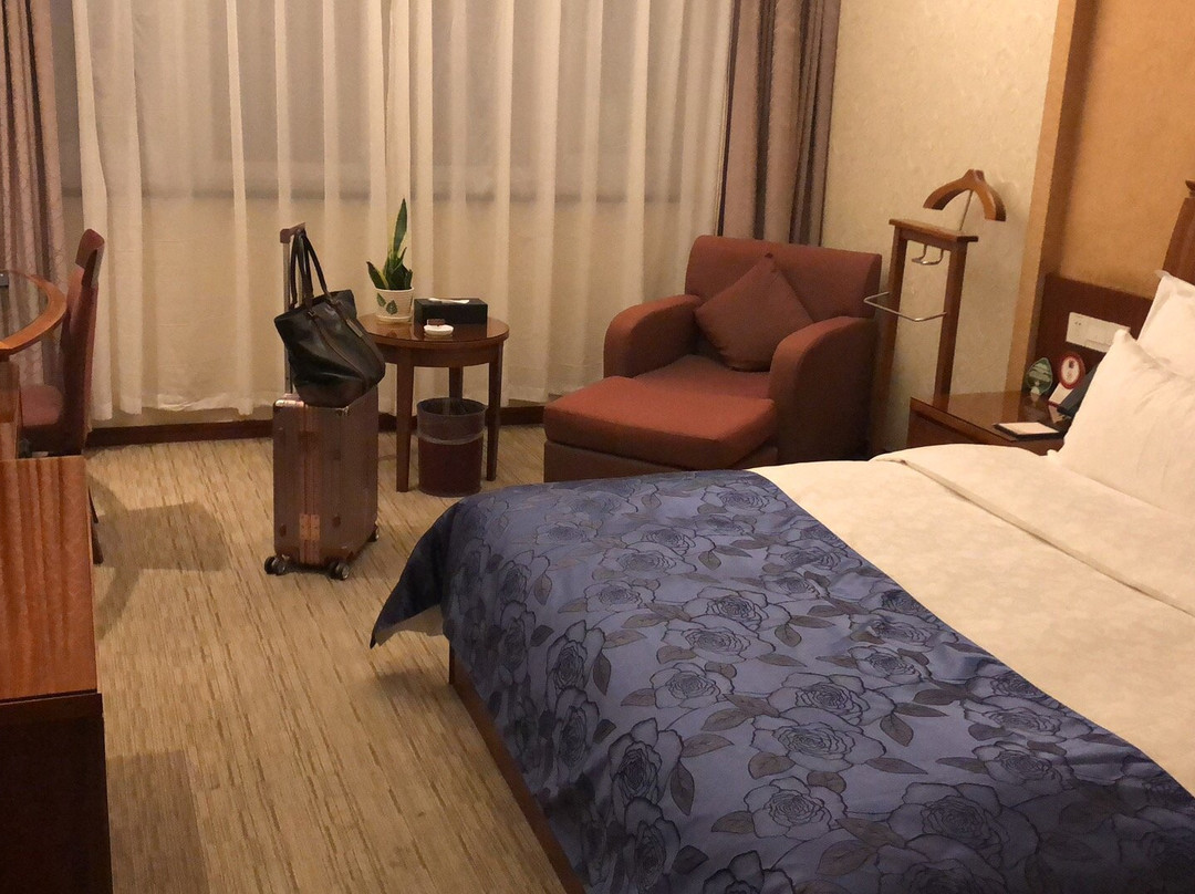 将军大酒店主图