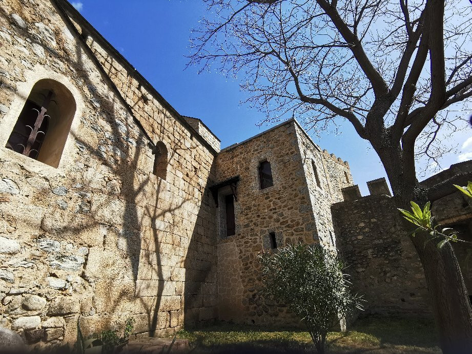 Église Saint-Saturnin de Vernet景点图片