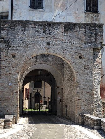 Castello del Lupo景点图片