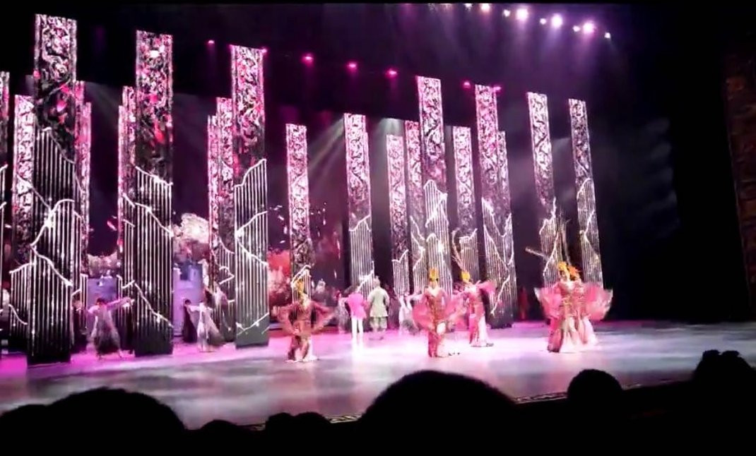 兵馬俑秦皇大劇院-西安市必去景点