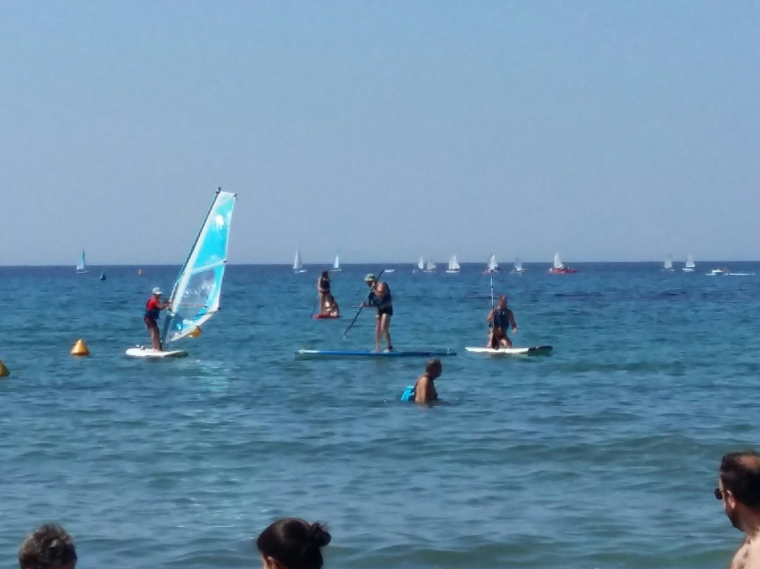 Yacht Club des Sablettes-滨海拉塞纳必去景点