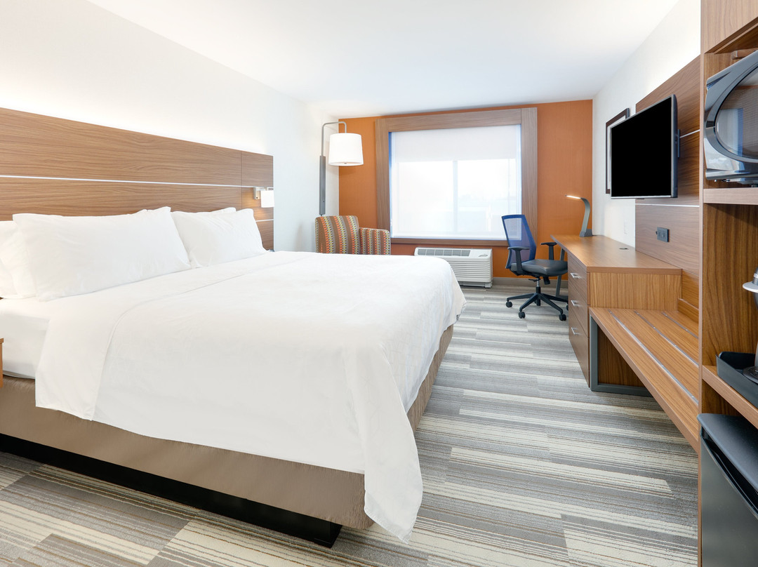 Holiday Inn Express & Suites Mitchell By IHG主图