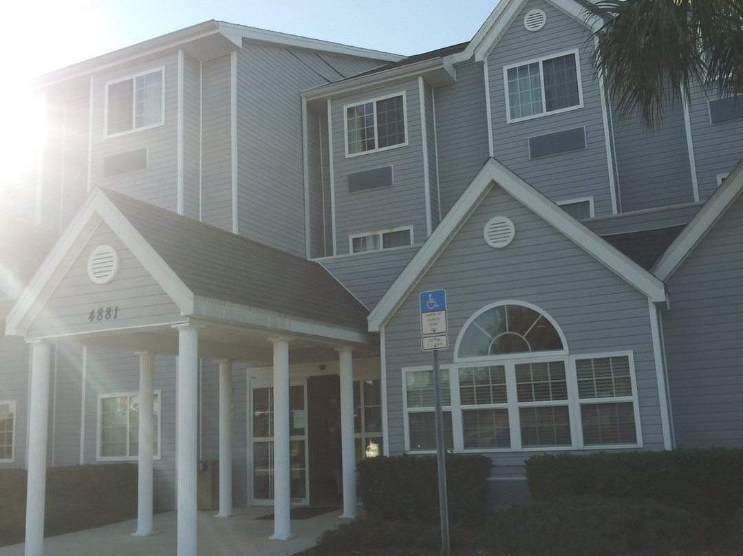 春山 / 威基沃奇温德姆麦克洛特-加龙省套房酒店主图