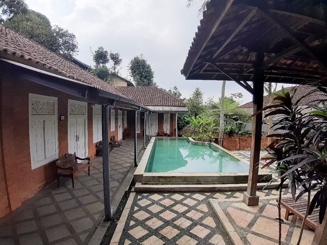 普里艾薇雅酒店主图