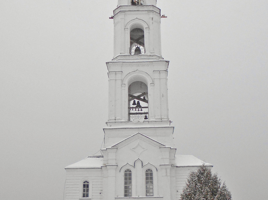 Belfry With The Church in Honor of Archangel Michael景点图片