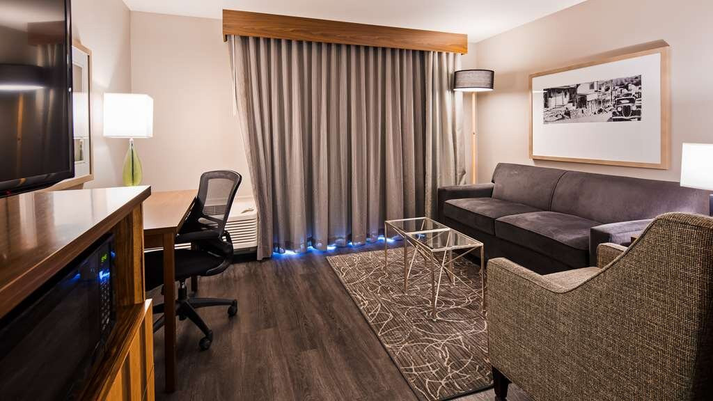 Best Western Cedar Inn & Suites主图