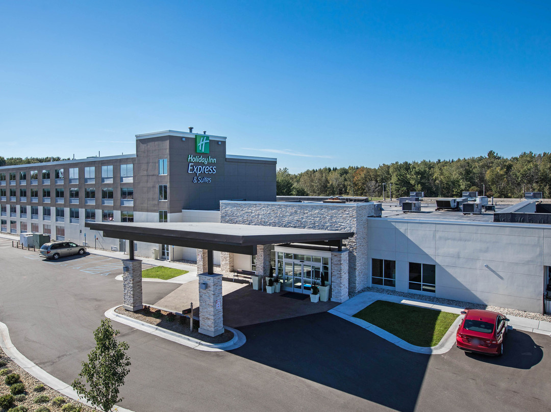 Holiday Inn Express & Suites Ludington by IHG主图