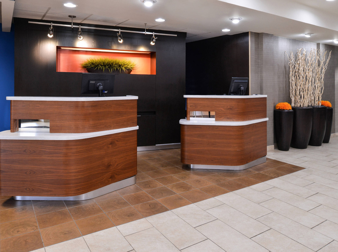 Courtyard by Marriott Milwaukee North/Brown Deer主图