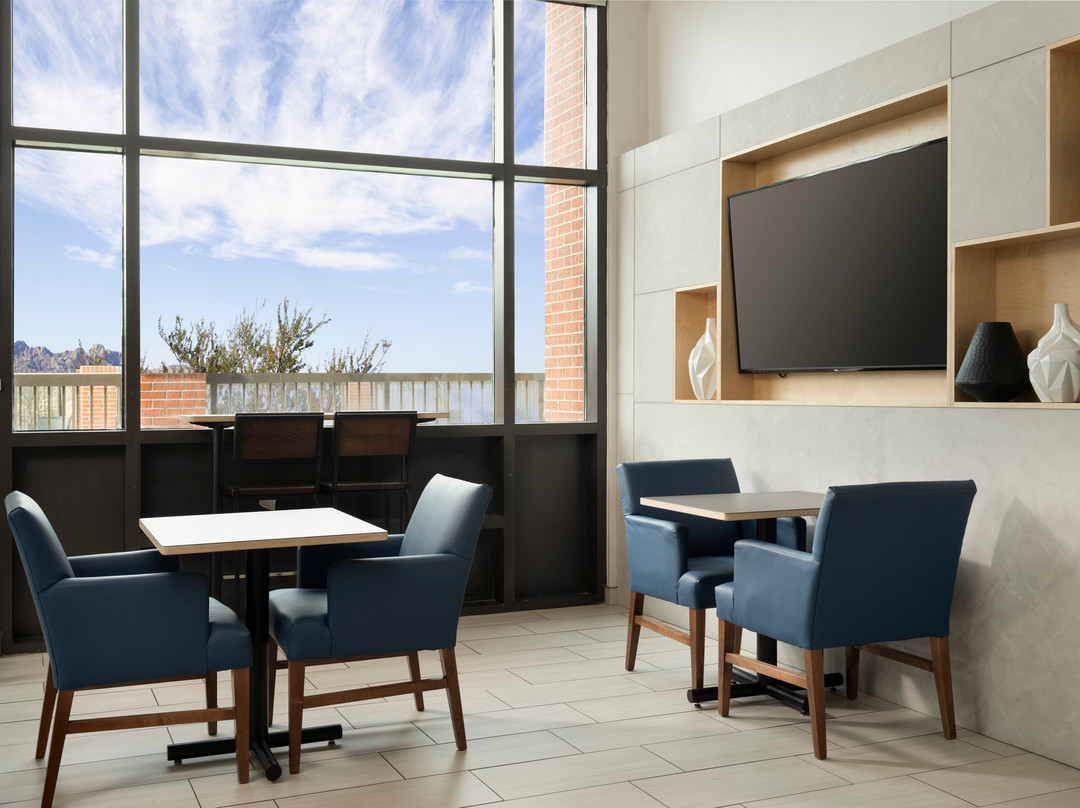 Holiday Inn Express & Suites Olive Branch by IHG主图