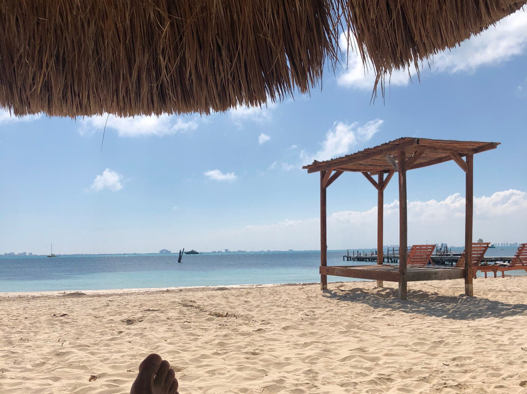 Isla Mujeres Golf Cart Rentals-女人岛必去景点